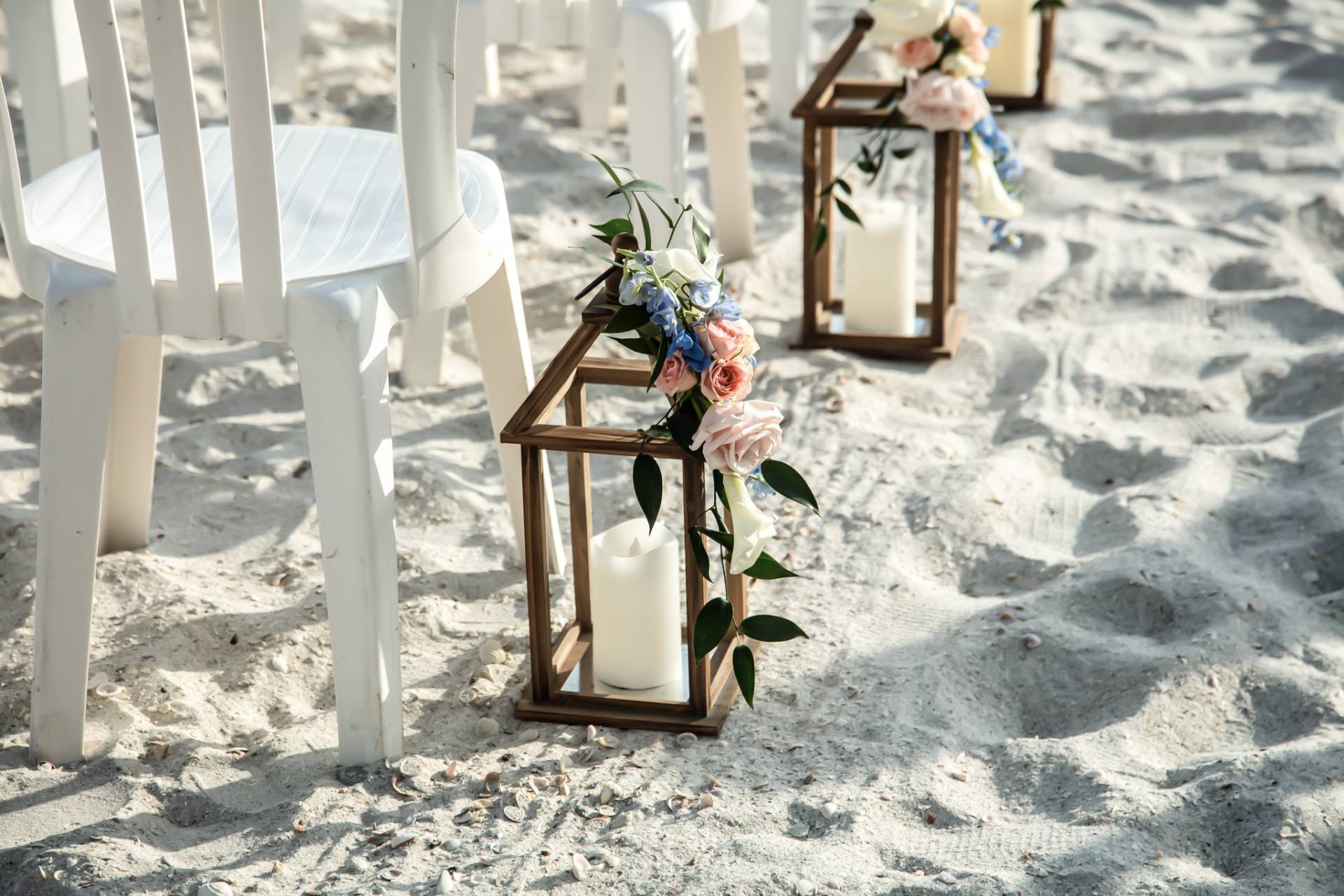 wedding isle decor on the beach